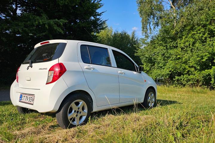Hvid Suzuki Celerio fra 2015