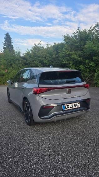 Grå Cupra Born fra 2022