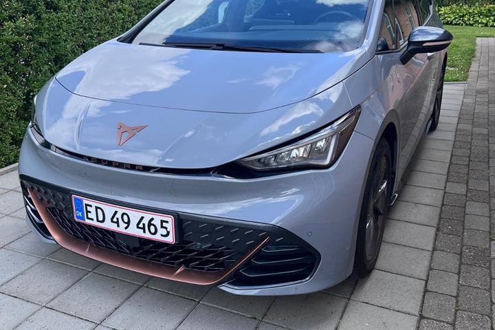 Grå Cupra Born fra 2022