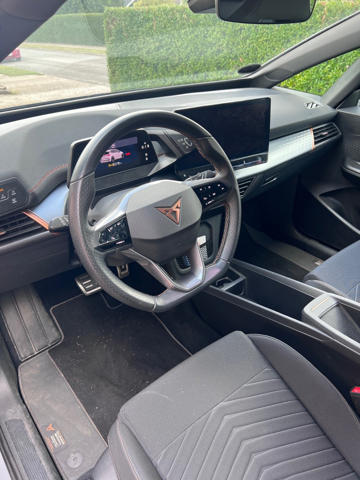 Grå Cupra Born fra 2022
