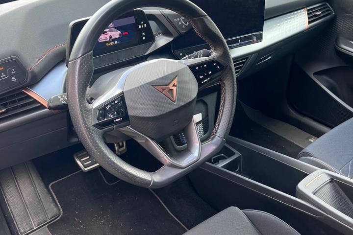Grå Cupra Born fra 2022