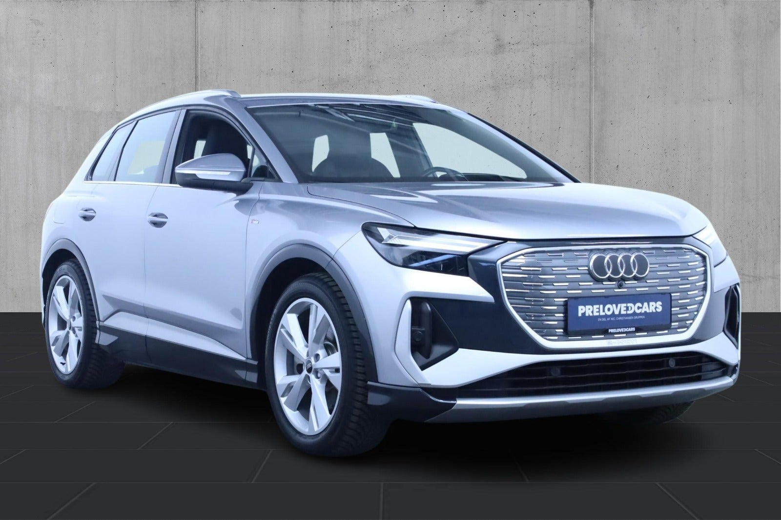 Sølv Audi Q4 e-tron fra 2021