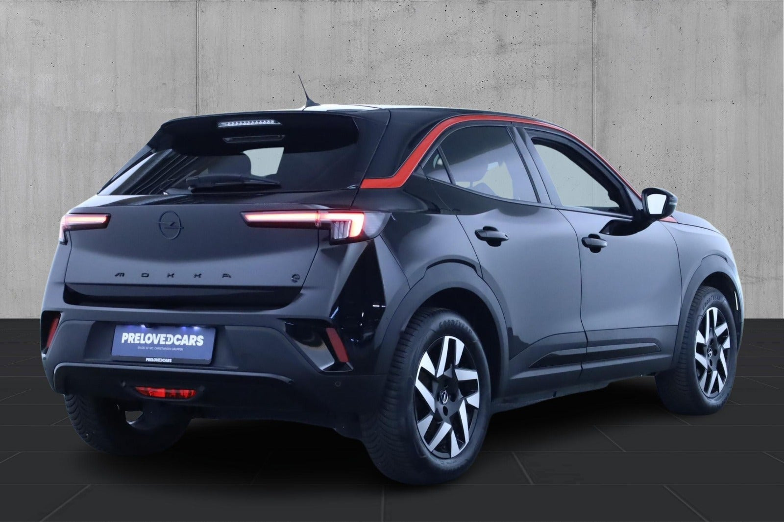 Sort Opel Mokka-e fra 2022