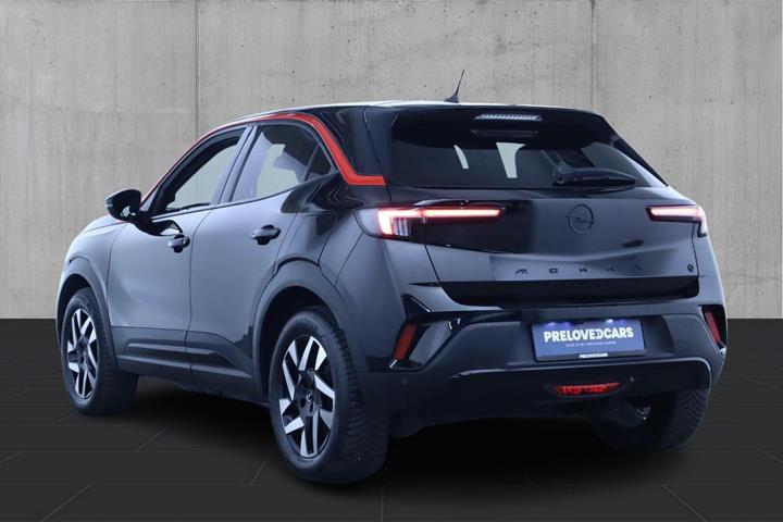 Sort Opel Mokka-e fra 2022