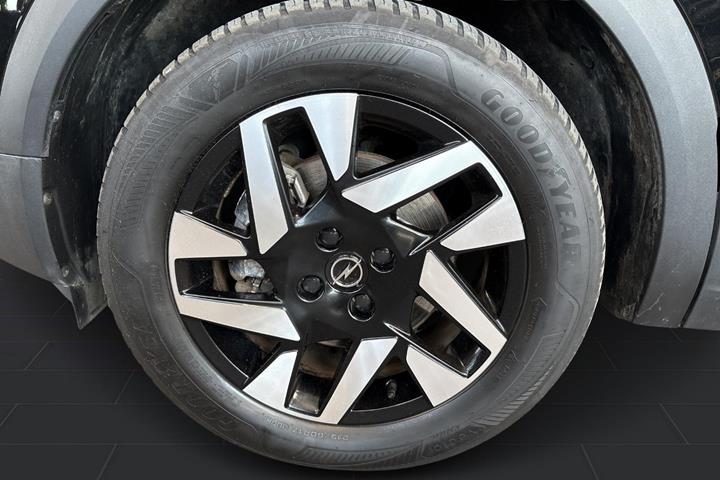 Sort Opel Mokka-e fra 2022