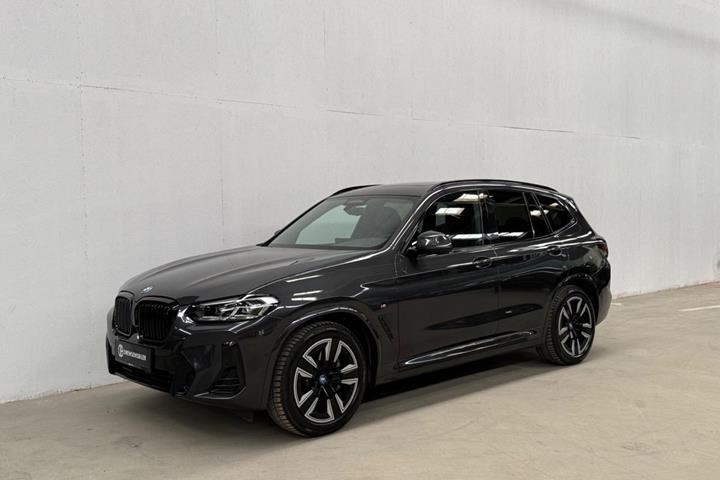 Sort BMW iX3 fra 2022