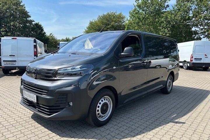 Grå Peugeot Expert fra 2024