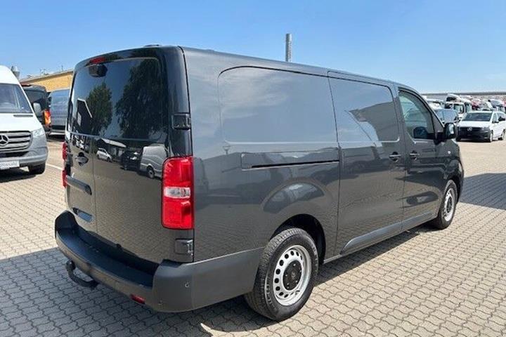 Grå Peugeot Expert fra 2024