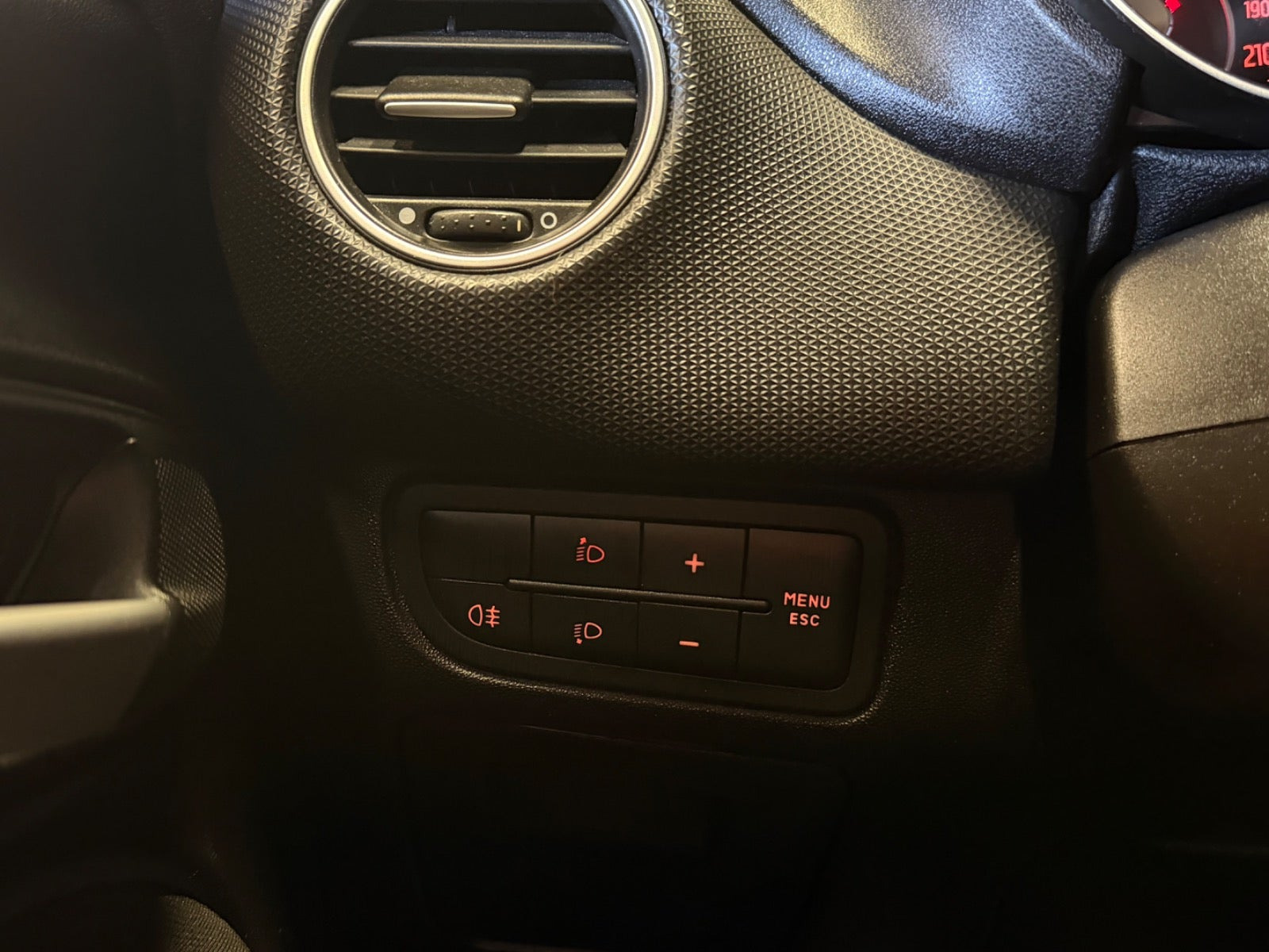 Grå Fiat Punto fra 2012
