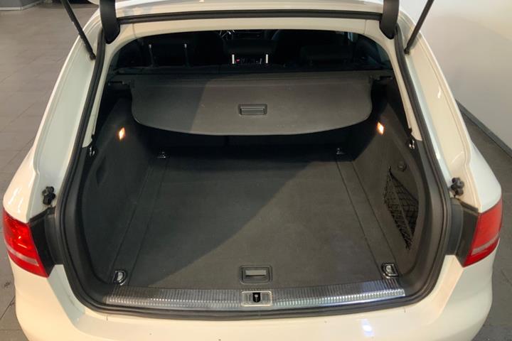 Hvid Audi A4 fra 2011