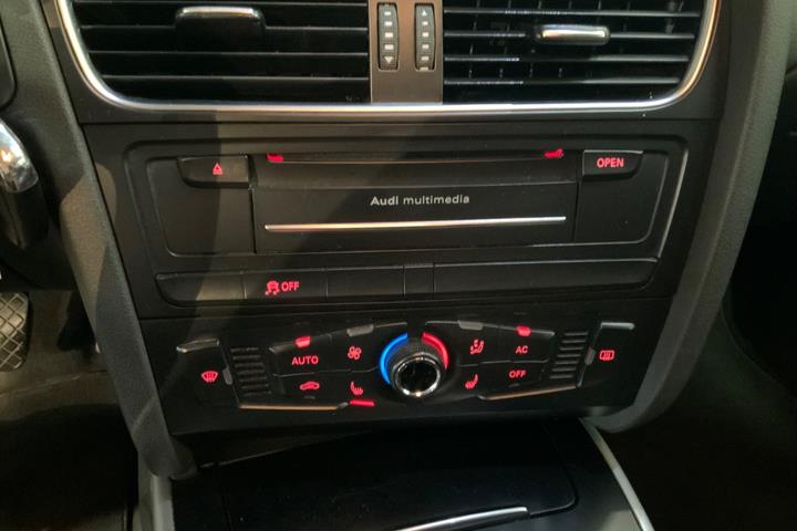 Hvid Audi A4 fra 2011