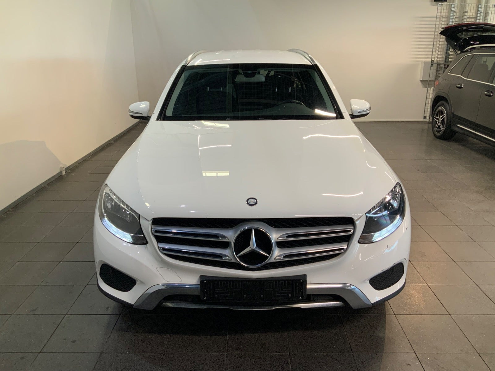 Hvid Mercedes GLC220 d fra 2017
