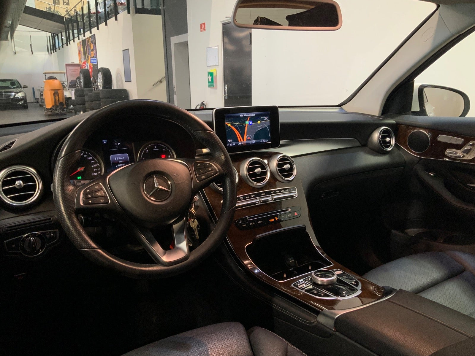 Hvid Mercedes GLC220 d fra 2017