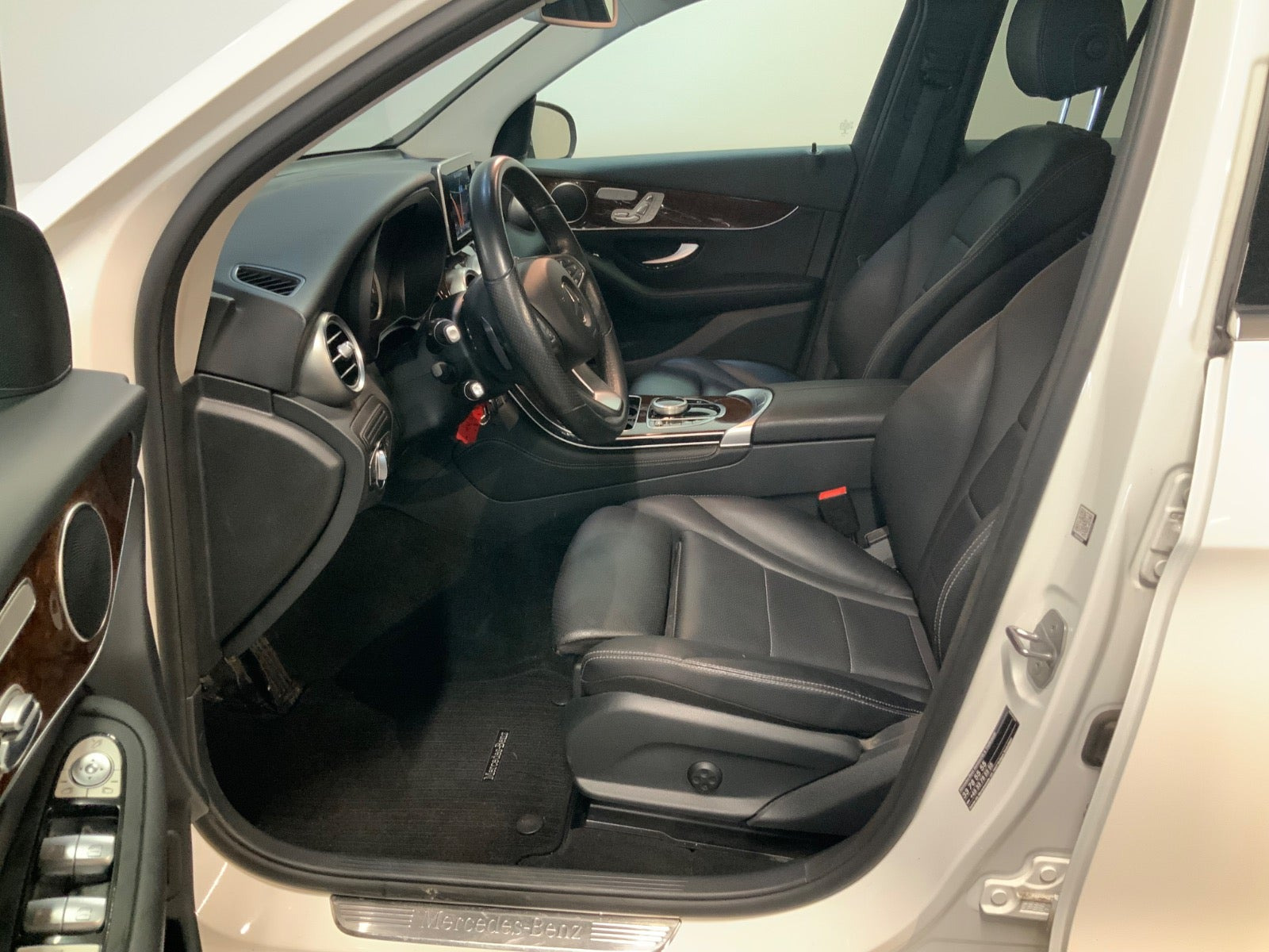 Hvid Mercedes GLC220 d fra 2017