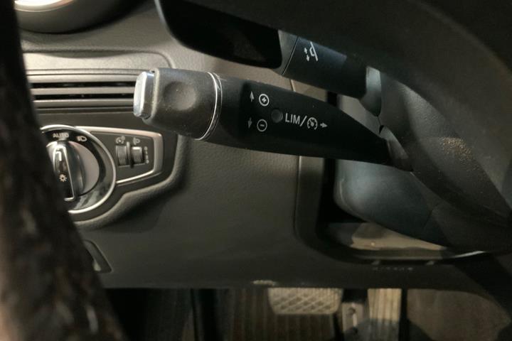 Hvid Mercedes GLC220 d fra 2017