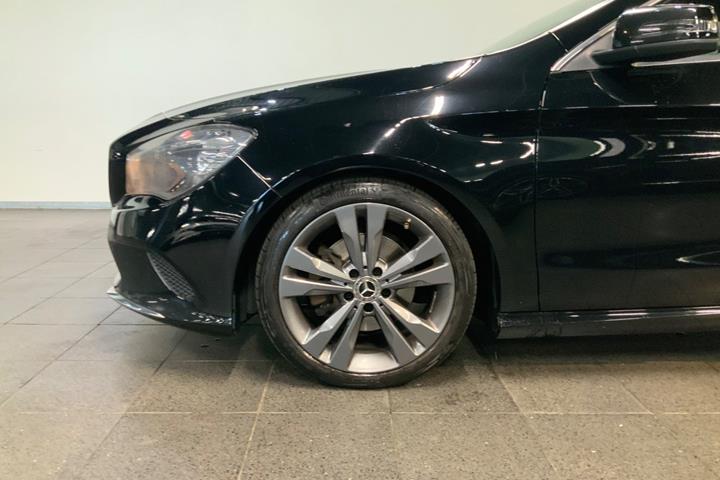 Sort Mercedes CLA200 d fra 2018
