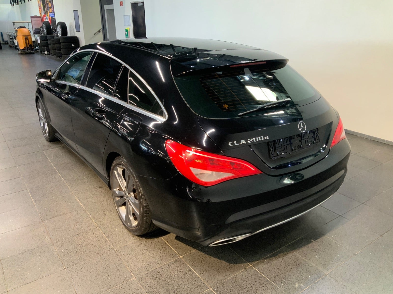 Sort Mercedes CLA200 d fra 2018