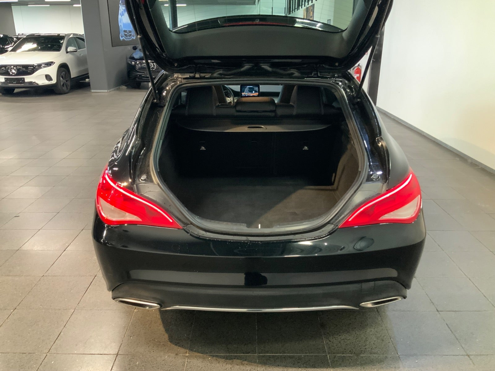Sort Mercedes CLA200 d fra 2018
