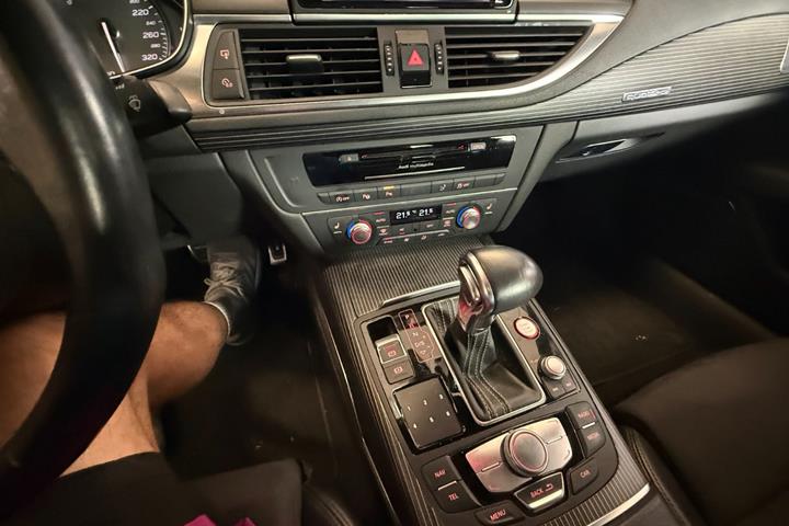 Sort Audi S7 fra 2013 set indefra
