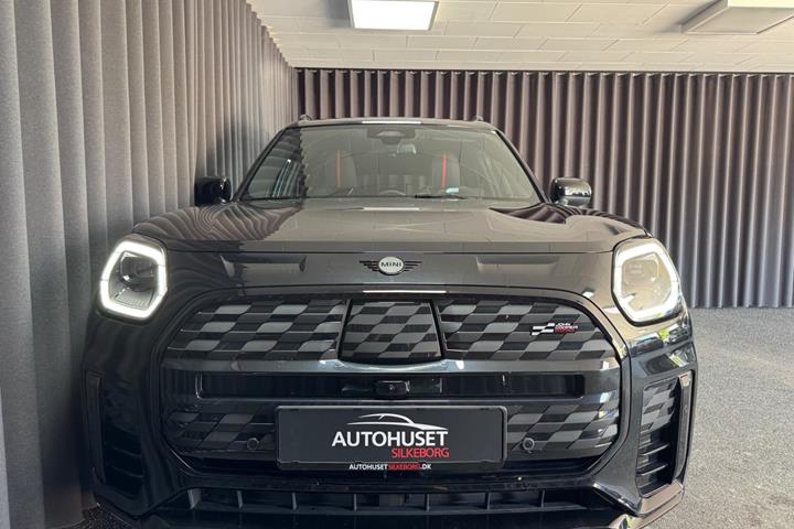 Sort Mini Countryman E fra 2025