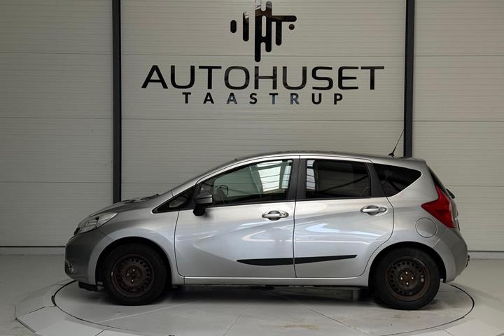 Sølv Nissan Note fra 2015