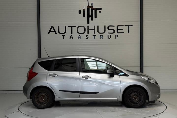 Sølv Nissan Note fra 2015