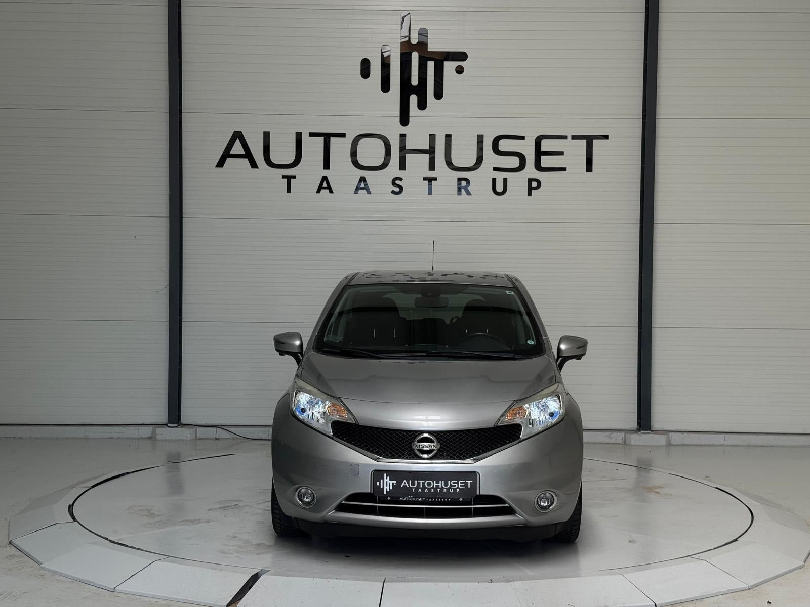 Sølv Nissan Note fra 2015