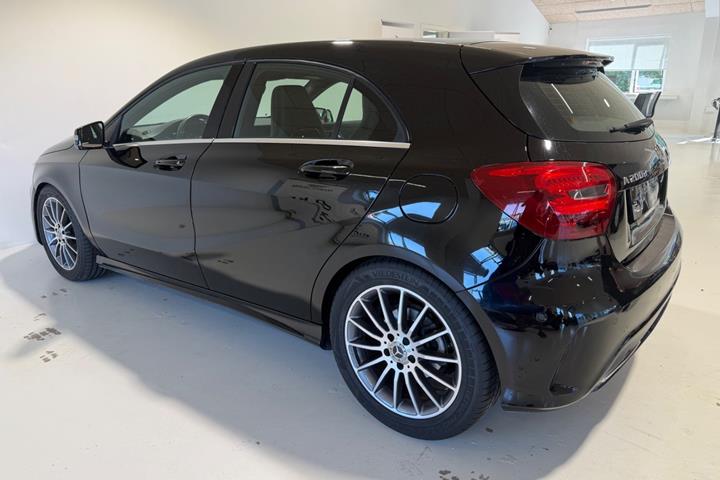 Sort Mercedes A200 d fra 2017