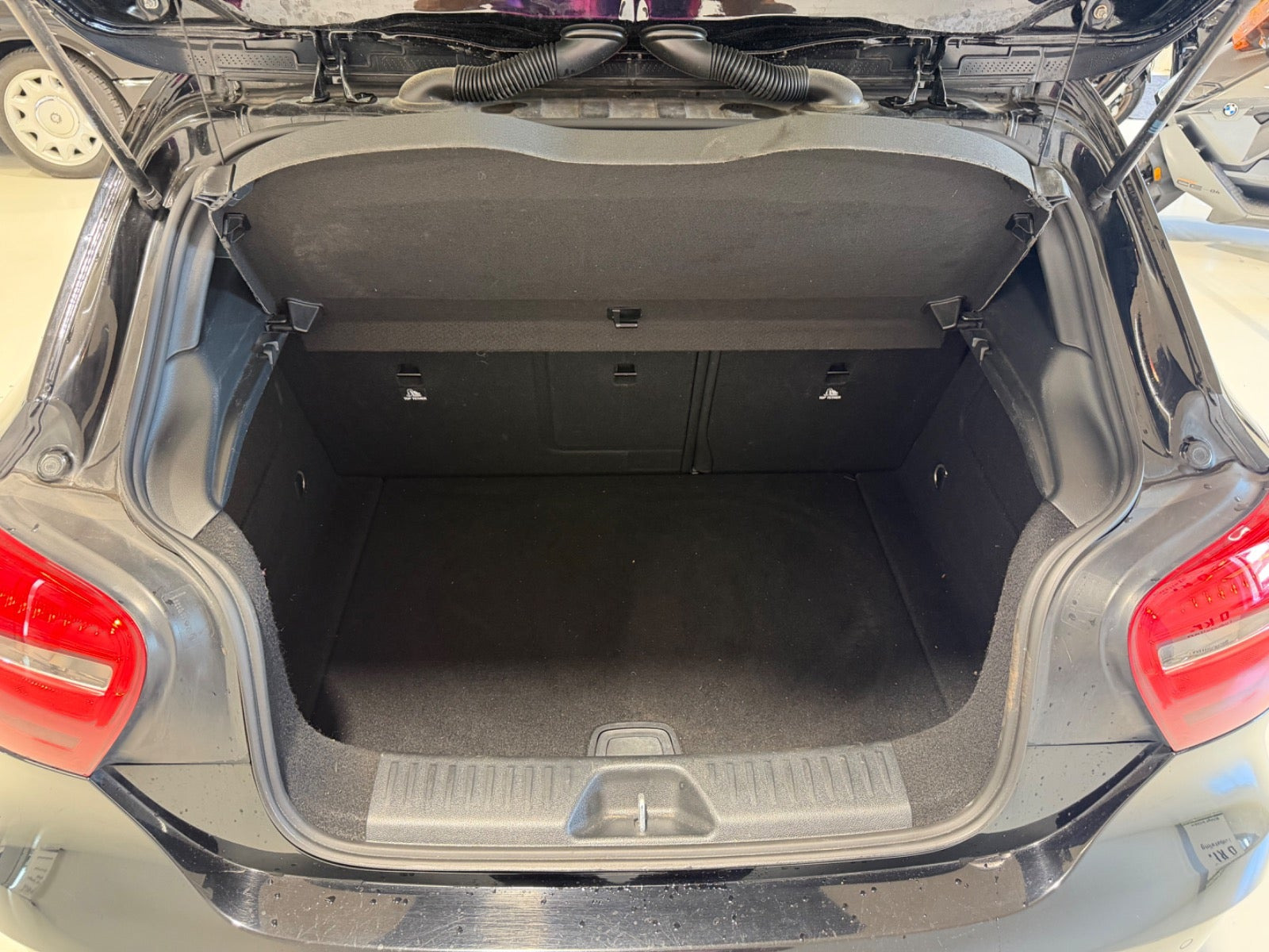Sort Mercedes A200 d fra 2017