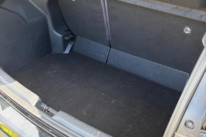 Sort Toyota Yaris fra 2022