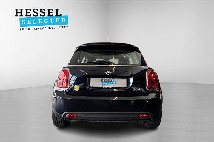 Blå Mini Cooper SE fra 2023