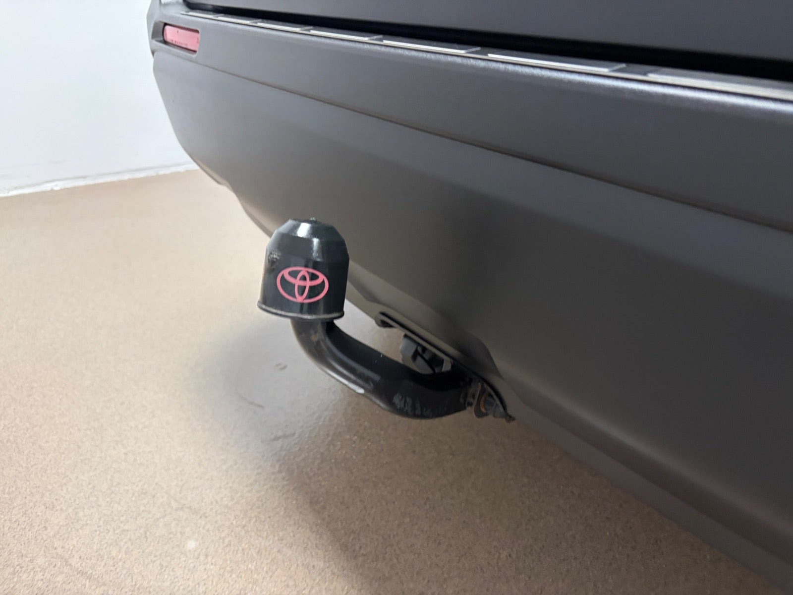 Sort Toyota RAV4 fra 2019