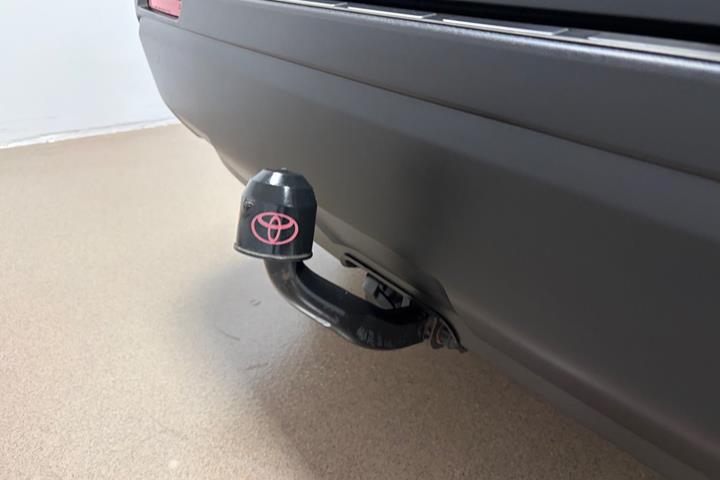 Sort Toyota RAV4 fra 2019