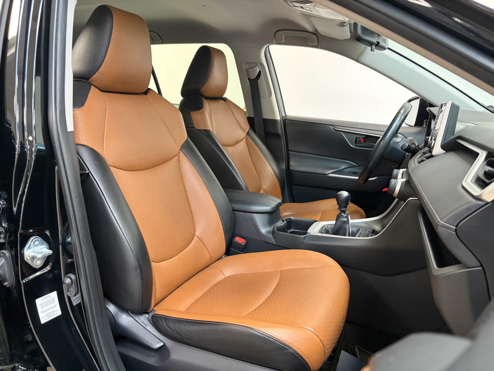 Sort Toyota RAV4 fra 2019