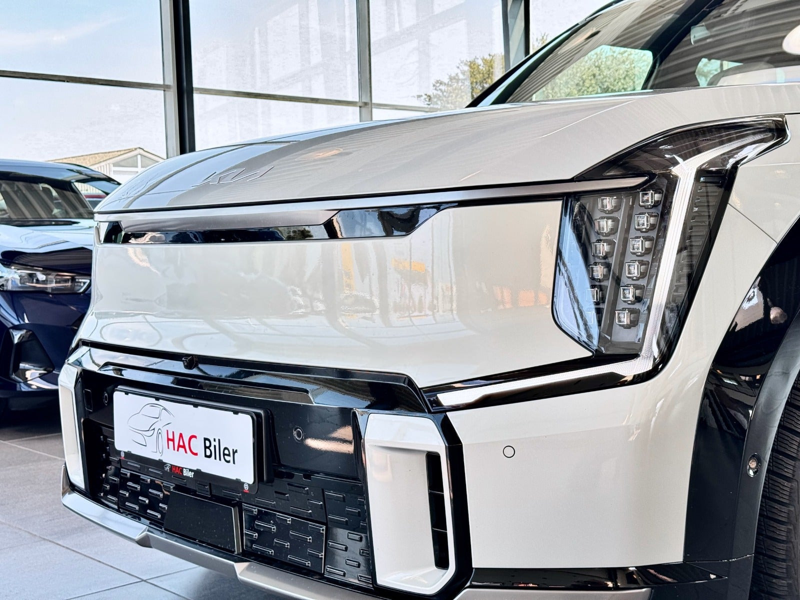 Grå Kia EV9 fra 2025