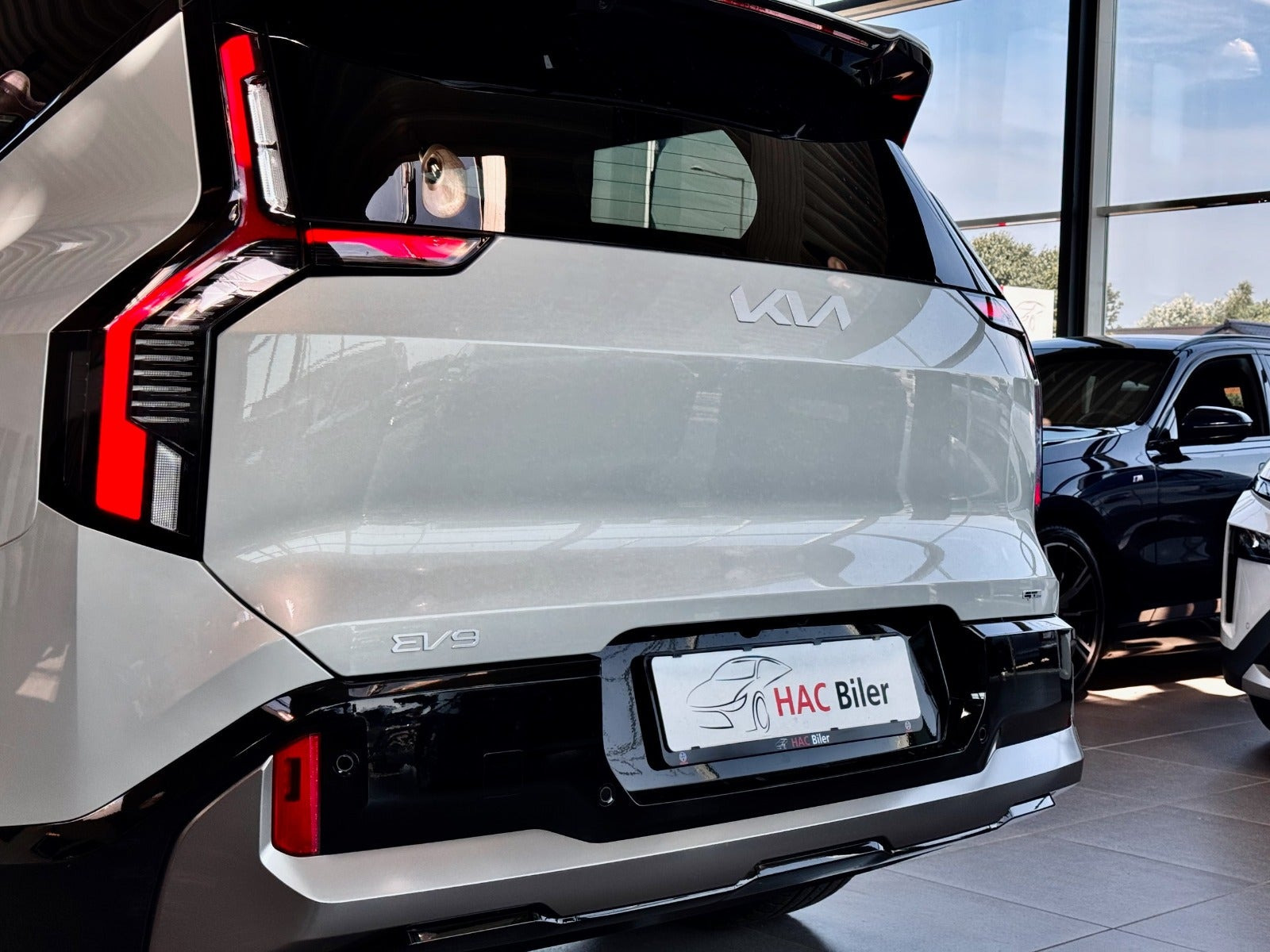 Grå Kia EV9 fra 2025