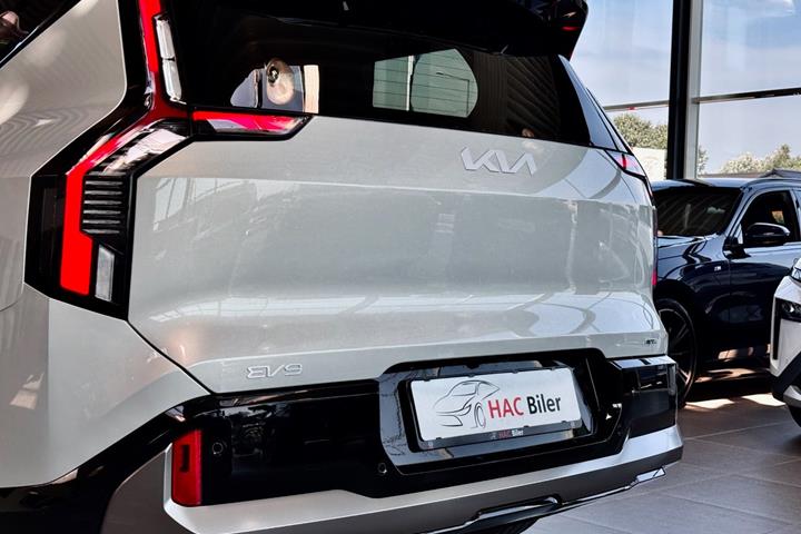 Grå Kia EV9 fra 2025