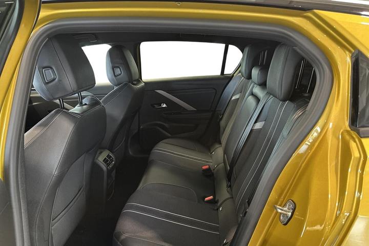 Gul Opel Astra-e fra 2024