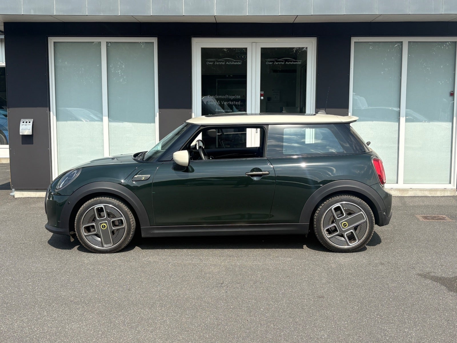 Grøn Mini Cooper SE fra 2023