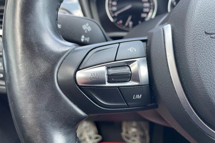 Hvid BMW X1 fra 2021
