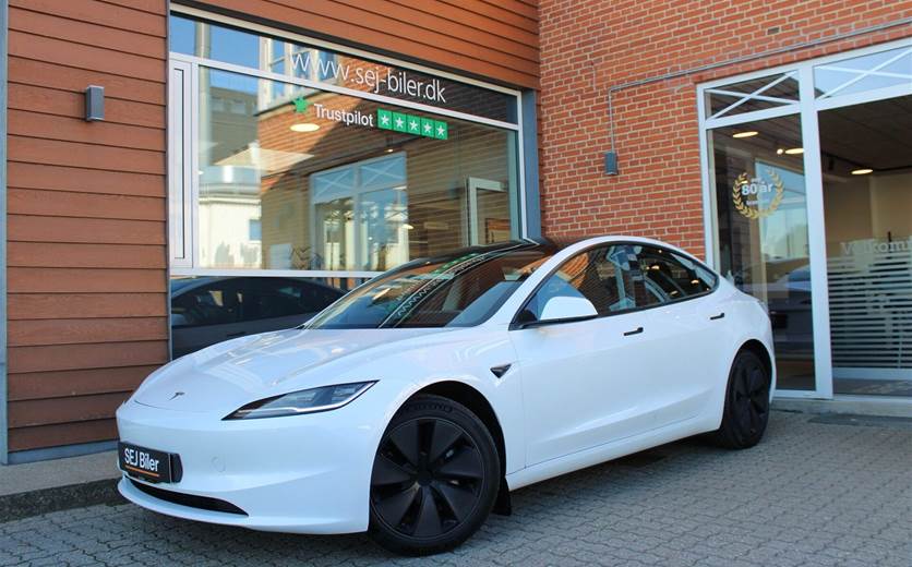 Tesla Model 3 RWD
