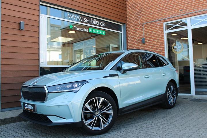 Grøn Skoda Enyaq fra 2023