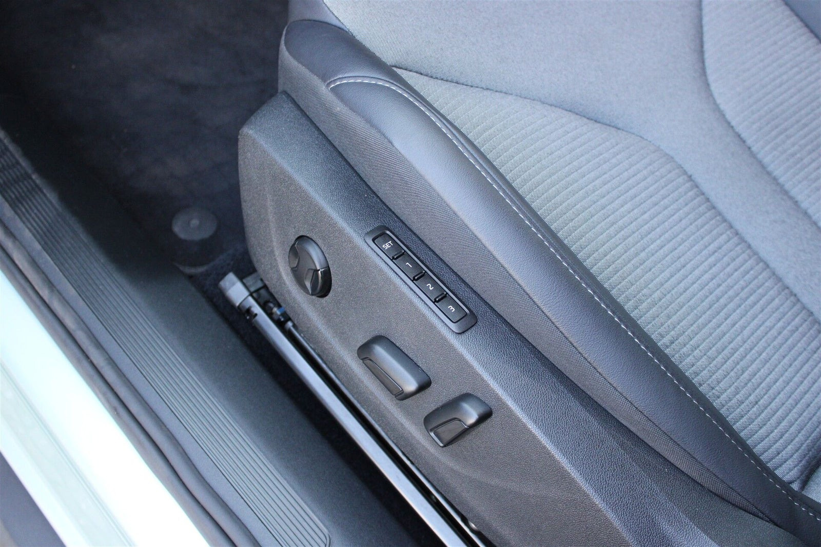Grøn Skoda Enyaq fra 2023