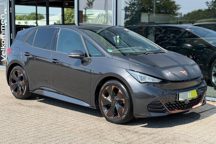 Grå Cupra Born fra 2024