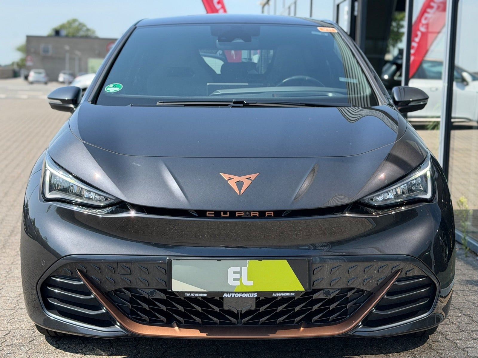 Grå Cupra Born fra 2024