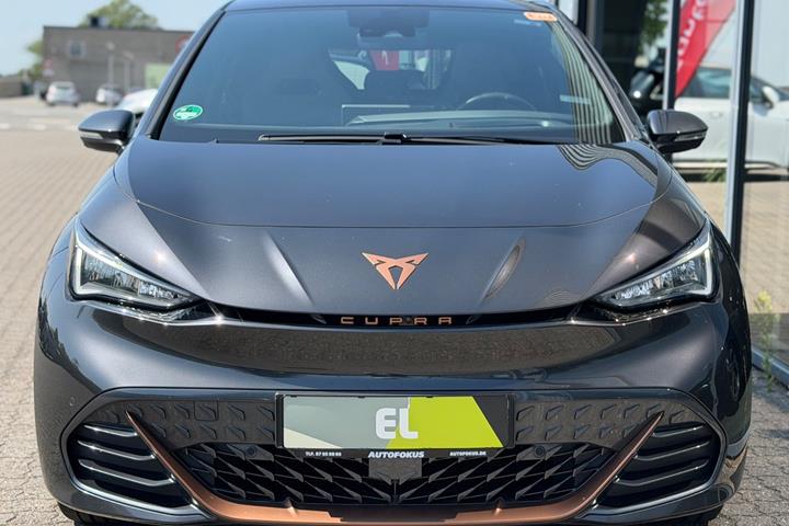 Grå Cupra Born fra 2024