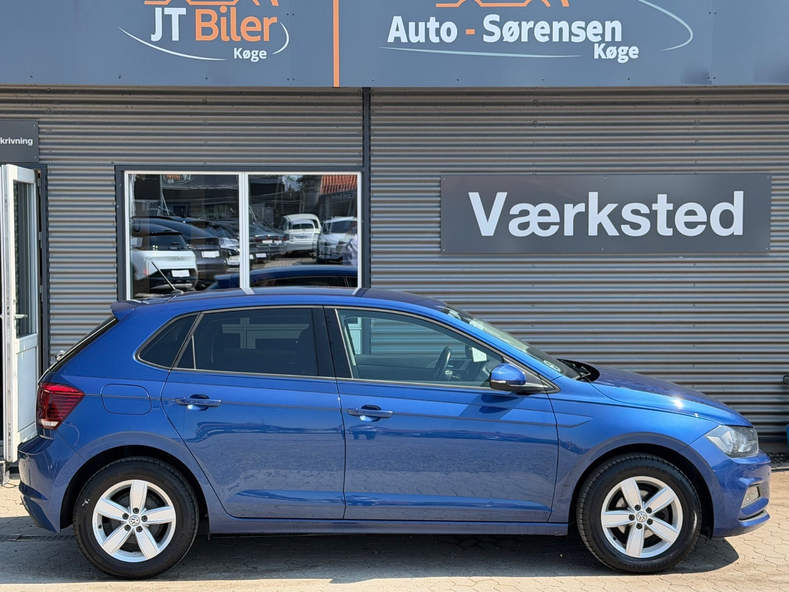 Blå VW Polo fra 2019