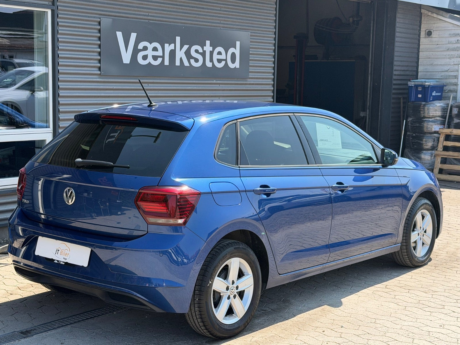 Blå VW Polo fra 2019