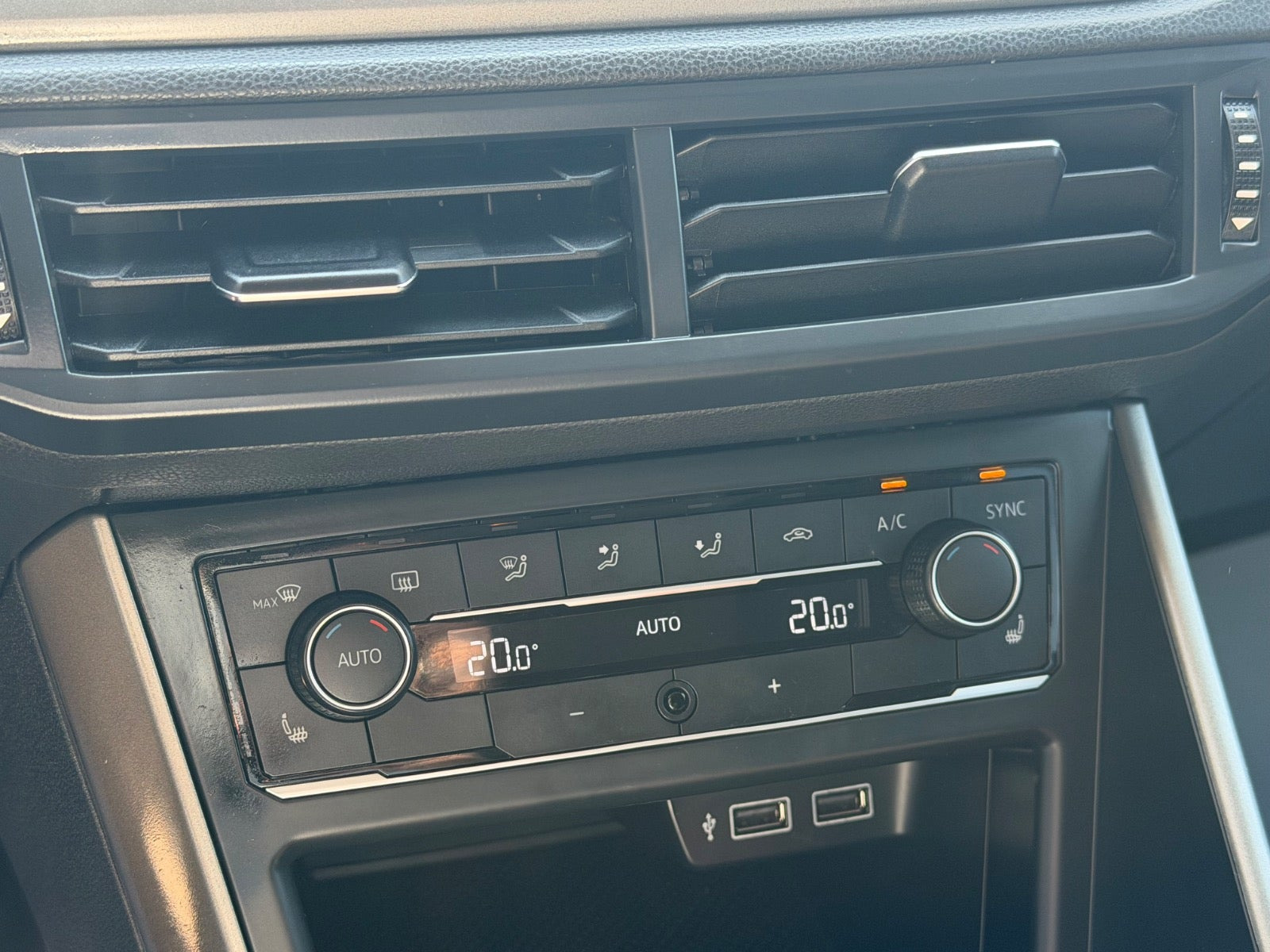 Blå VW Polo fra 2019