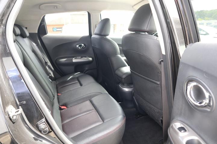 Sort Nissan Juke fra 2011